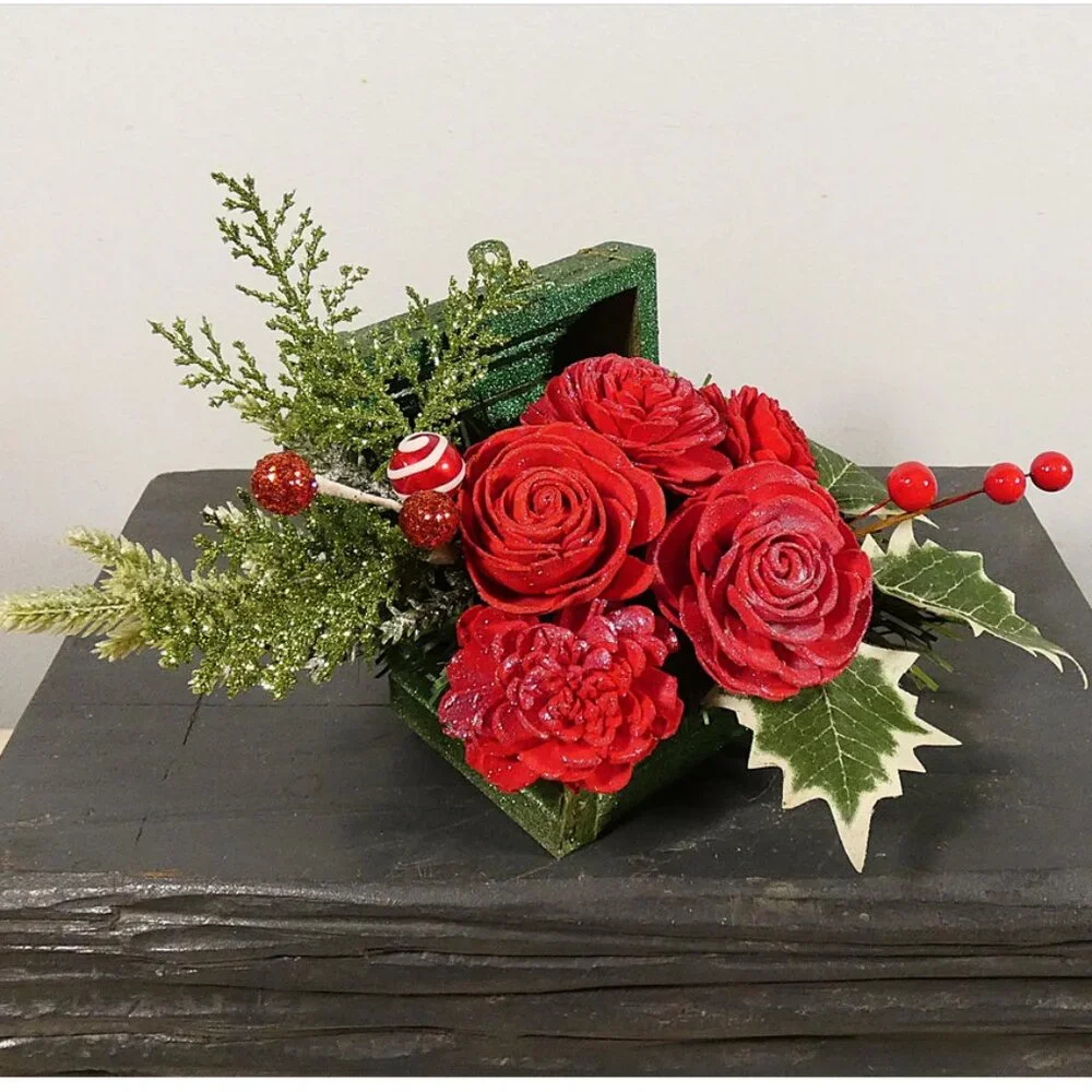 Sparkling small wood, suitcase, trunk, treasure chest, w/Sola sparkling roses